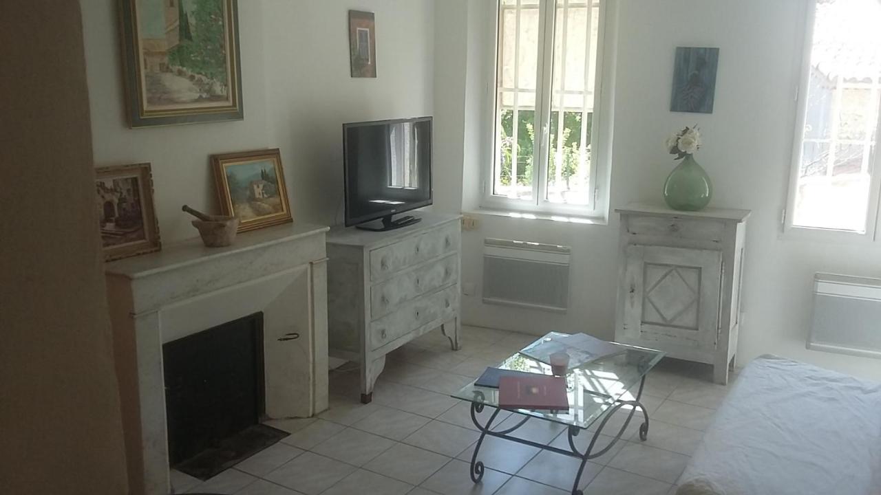 Appartement Dans Hameau Provencal Allauch Exteriör bild